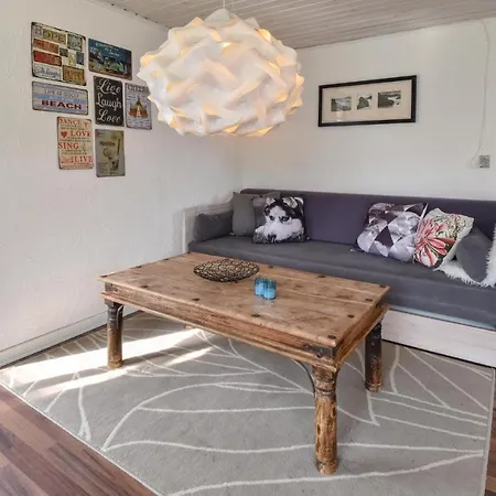 Two-bedroom Holiday In בית נופש