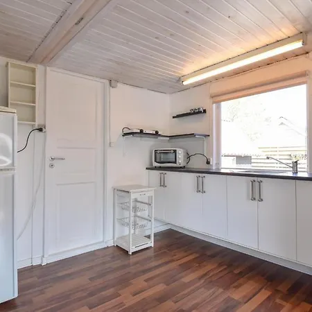 בית נופש Two-bedroom Holiday In אוטרופ